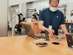 -Apple零售店(华贸购物中心店)