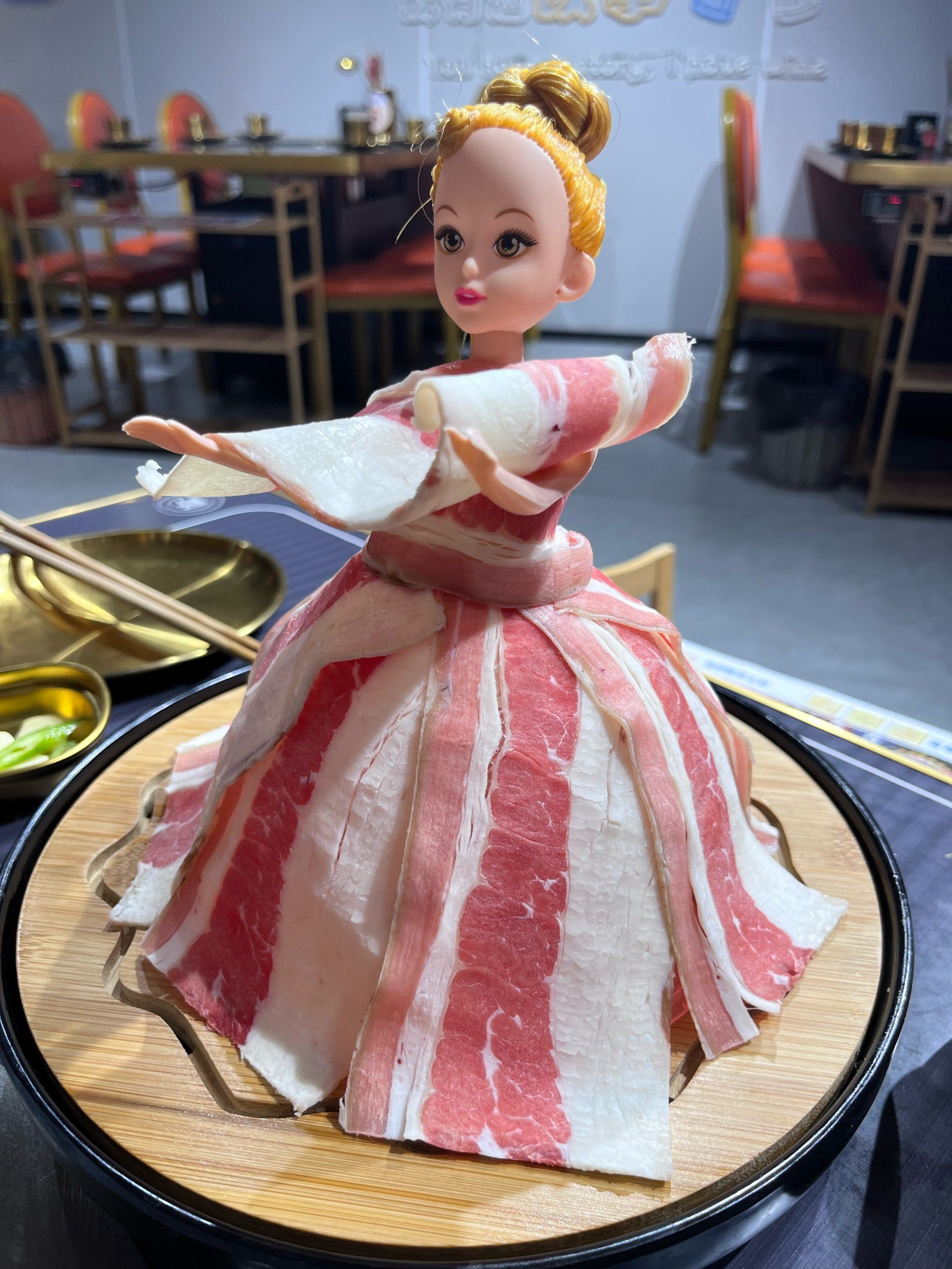 美女肥牛