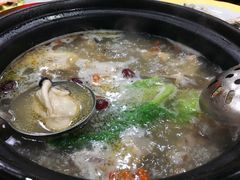 -濠轩阁特色生蚝火锅(水湾路店)