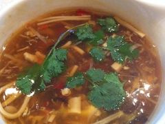 酸辣汤-LONG BAR 廊吧(外滩华尔道夫酒店)