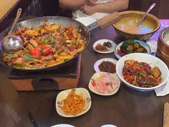 -富正毅三下锅·湘西韵味(天门山索道店)
