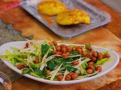 老虎菜-腾格勒烤羊腿