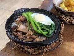 香菇滑鸡煲仔饭-福记烧味茶餐厅(豪森丽都店)