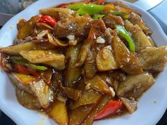 地三鲜-三江鱼东北特色铁锅炖(骆驼店)