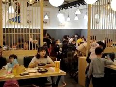 大堂-花馬肆.云南过桥米线(汉神购物广场现场熬汤店)
