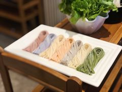 七彩面-虾佬圣汤