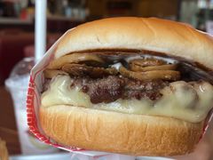 蘑菇牛肉汉堡-FATBURGER 特富客汉堡(外交公寓店)