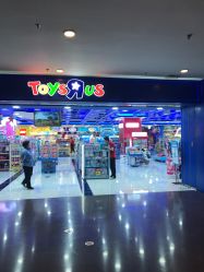 -玩具反斗城(正大广场店)