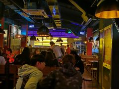 -Helens海伦司小酒馆(上海疁城新天地店)
