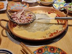 -洱火云南酸菜牛肉火锅(石景山当代商城店)