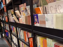 -西西弗书店&矢量咖啡(静安大悦城店)