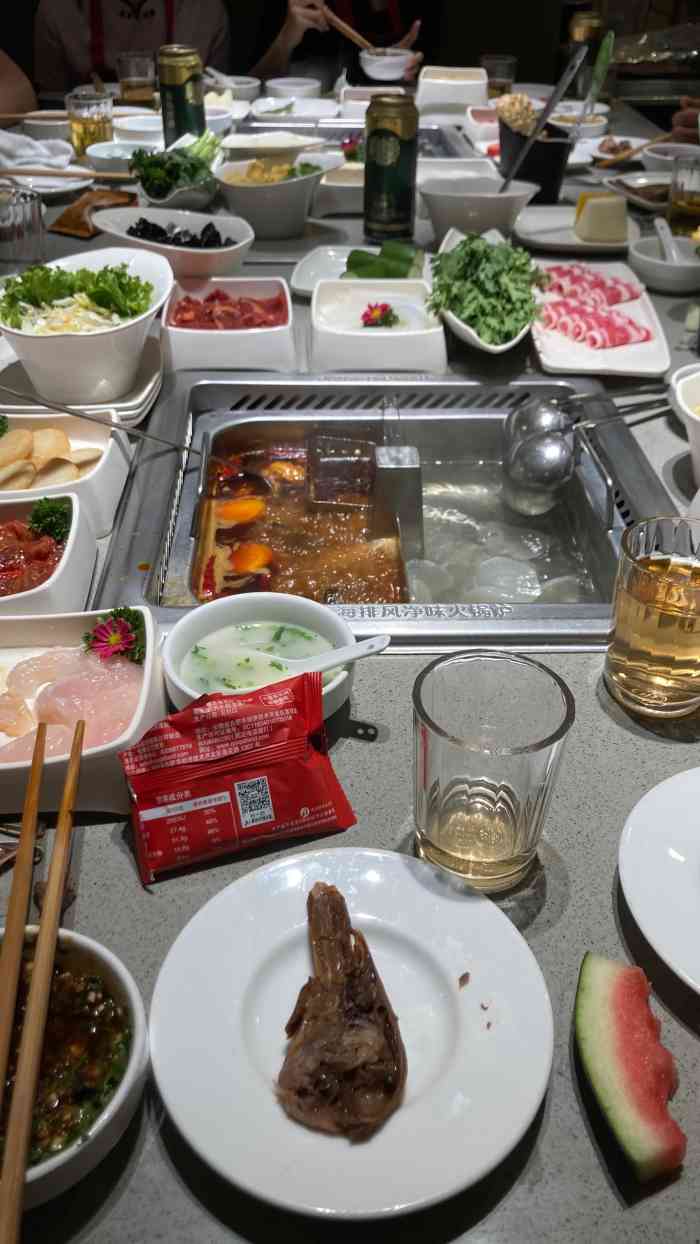 海底捞火锅(滨海宝龙店)-"今儿过来来宝龙看电影,顺便吃个海底捞. .