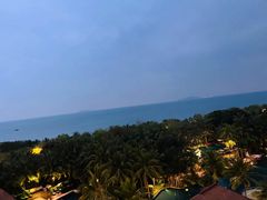 -三亚湾海居铂尔曼度假酒店