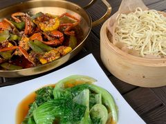 -臻鲜燕海鲜融合餐厅(金陵style店)