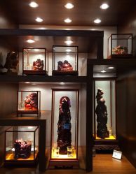 iphone_upload_pic-灵彩珠宝(朗香街店)