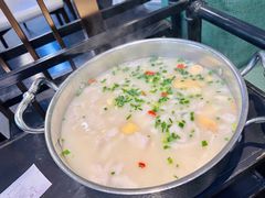 -德林酸菜鱼火锅(南丹店)