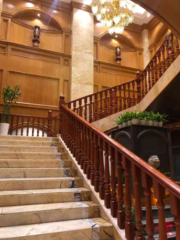 朗庭别苑(新区店)-"价格适中 菜肴很是美味 下次还会选择 .