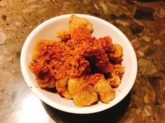 -沪小二炭火蛙锅(淮海中路美食不夜城店)