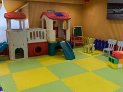 -上海星瀚奔驰4S店(红柳路店)