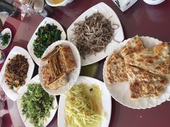 -溢心园香河肉饼总店