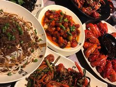 -巴厘龙虾·榜首油焖大虾(音乐学院·沿江酒馆店)