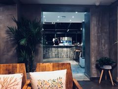 -HIGH FIVE哈福手工汉堡(桂林路店)