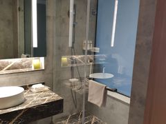 -上海虹桥西郊假日酒店