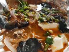 -何师烧烤·香辣蟹·川菜·30年老品牌(太古里旗舰店)