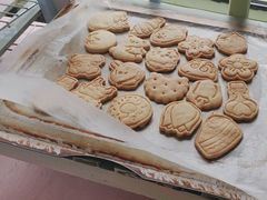 -三只小羊蛋糕DIY烘焙·拼豆·银饰(光谷店)