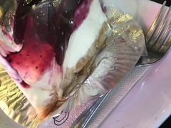 -莓园冰淇淋店