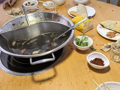 -大众跷脚牛肉馆·非遗传承单位(峨眉山店)