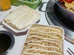 -钢管厂五区小郡肝串串香(奥克斯广场锦城万达店)