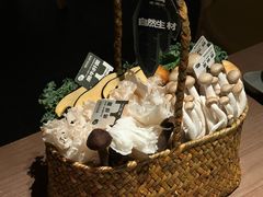 -三出山火锅(南京万象天地店)