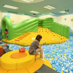 -莫莉幻想儿童乐园(武汉经开永旺店)