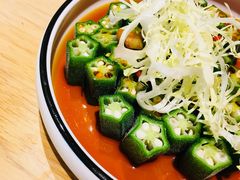 蒜香秋葵-小鱼小牛·鱼牛干锅·脆鱼火锅(世欧广场店)