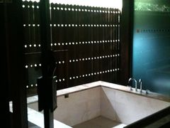 iphone_upload_pic-三亚亚龙湾人间天堂鸟巢度假村