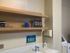 -上海仁爱医院口腔科 · 种植