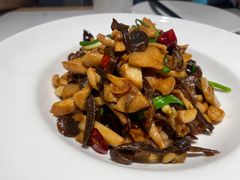 -关东小磨东北菜(漕河泾印象城店)