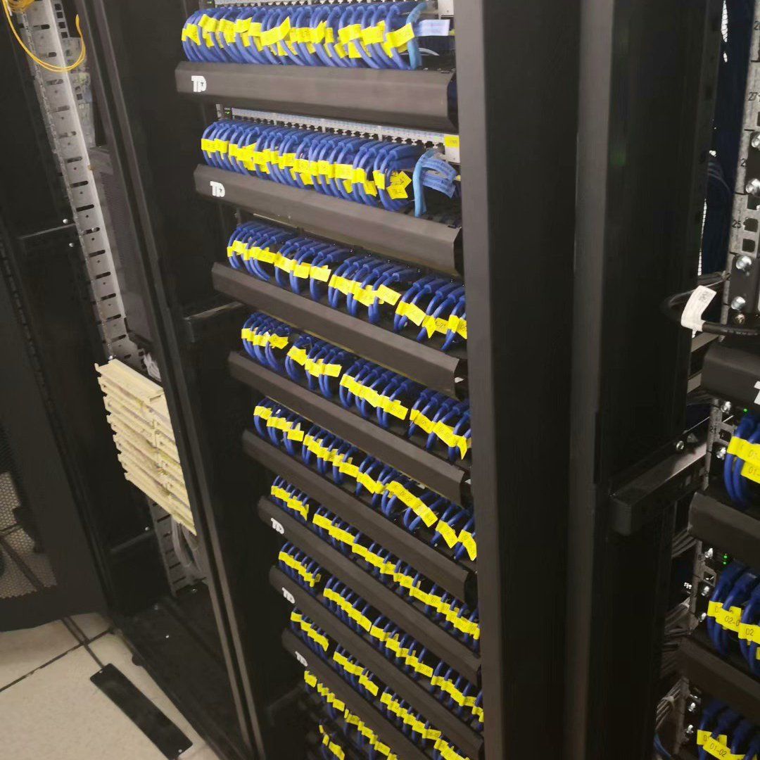 走进现代机房工程：构建坚实的信息化基石