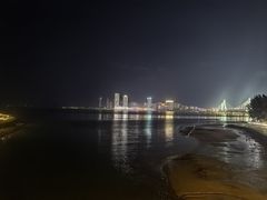 -万绿园