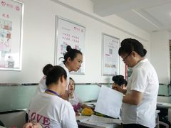 -爱月宝月嫂·育儿嫂(哈尔滨总店)