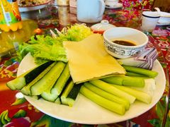 -闯关东东北农家菜(崂山石老人店)