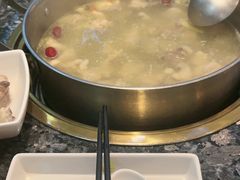 -一席地·本地鸡窝·杭帮鸡火锅(萧山银隆百货店)