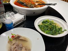 -香山湖家家宴(中山陵店)