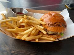 经典牛肉汉堡-Cooking Man(中懋天地店)