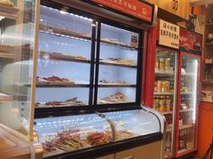 -哈尔滨小酒馆·鲜肉现穿自助烧烤(康新花园店)