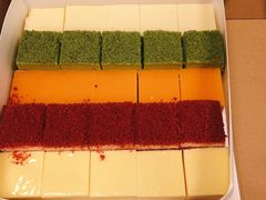 -坤思特1688咖啡(五洲花城店)