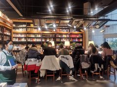 -西西弗书店&矢量咖啡(凯德晶萃广场店)