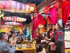 -老滇山寨•云南特色菜•地方菜•民族风情歌舞表演(金碧店)