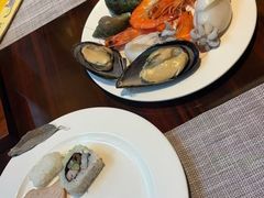 -广州万富希尔顿酒店·感趣自助餐厅·金秋蟹宴生蚝海鲜刺身